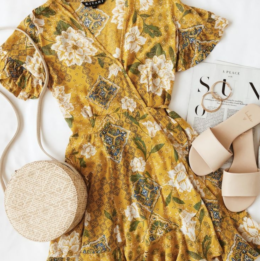 Trendy Mystery Bundle Reseller Box - Picture 3 of 10